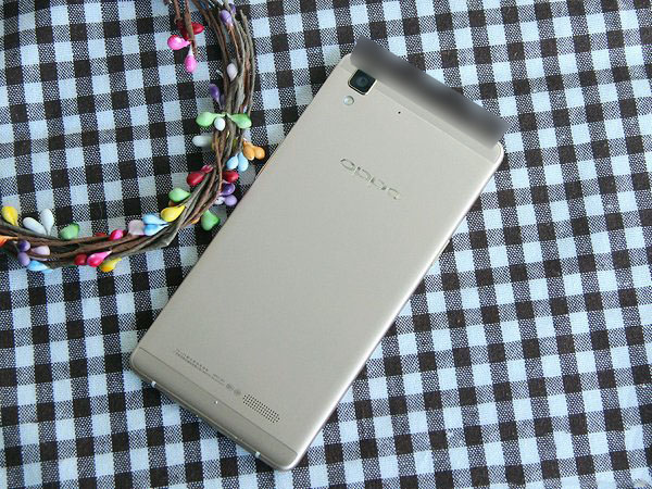 OPPO R7外觀圖片