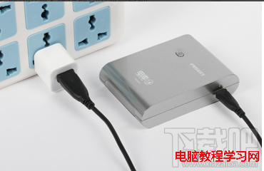 移動電源怎麼用？