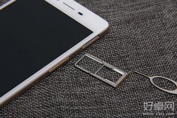 OPPO R7裝卡方法圖文介紹