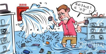 手機進水怎麼辦？如何營救及注意事項